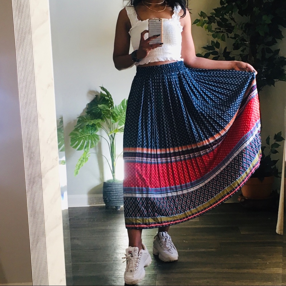 Beautiful boho Retro Pleated Skirt | Small